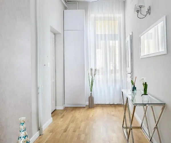 Luxury Royal In The Heart Of Apartament