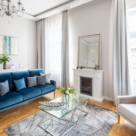 Luxury Royal In The Heart Of Apartment