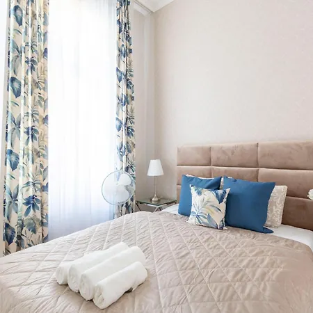 Luxury Royal In The Heart Of Appartamento Budapest